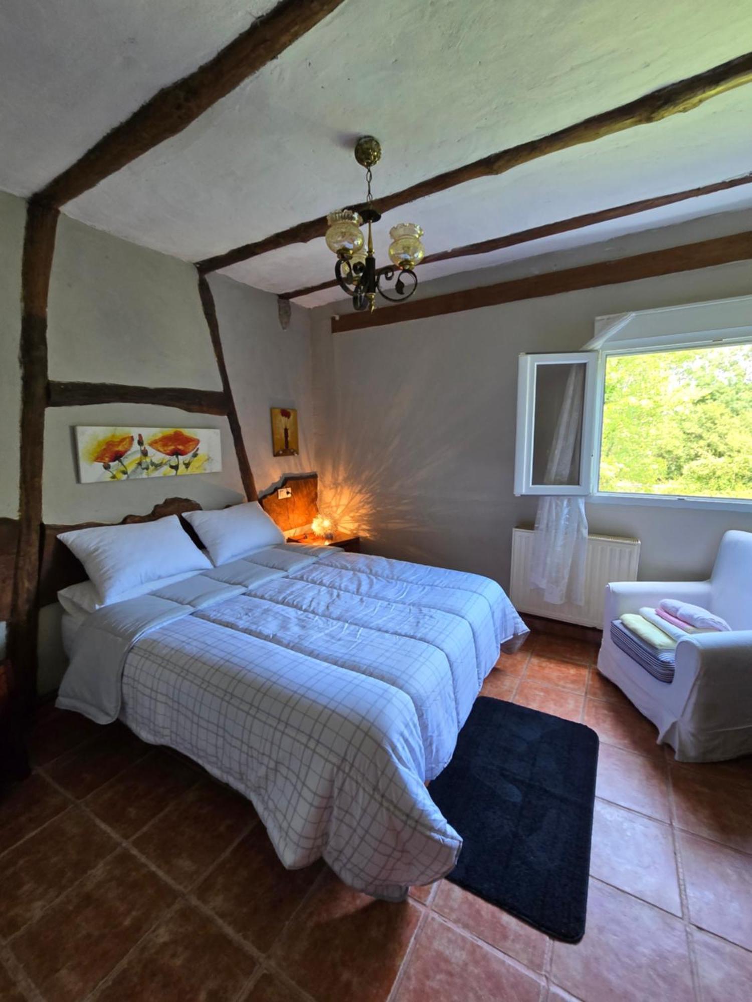 הוילה Corias Casona Junto Al Narcea חדר תמונה